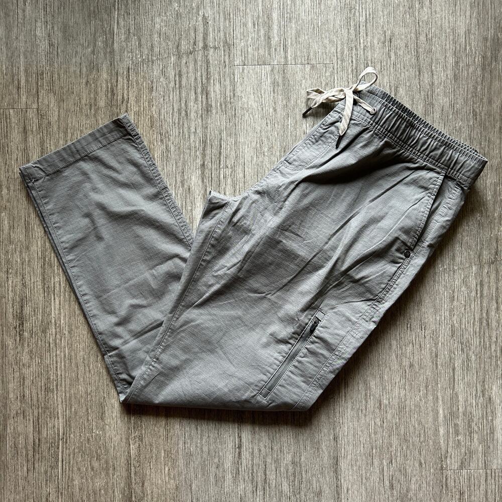 Vuori Light Gray Women's Jogger Pants
